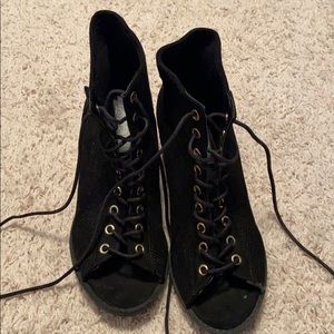 Open toed heel boots